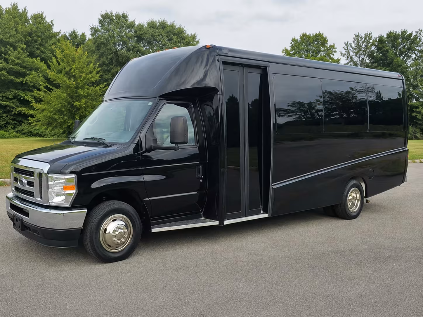 minibus rentals in el cajon for larger prom groups